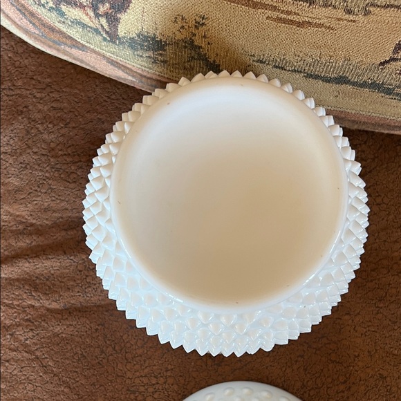 Elegant White Hobnail Milk Glass Cookie Jar. - Picture 6 of 10